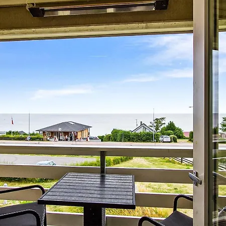 2 Bedroom Stunning In 아파트