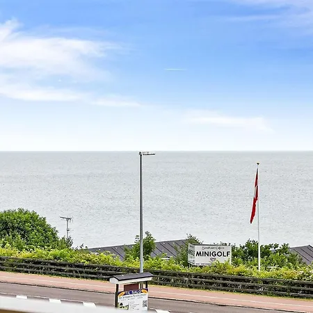 2 Bedroom Stunning In Allinge-Sandvig
