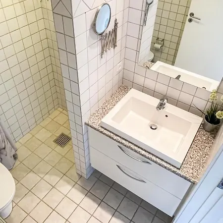 아파트 2 Bedroom Stunning In 알링에