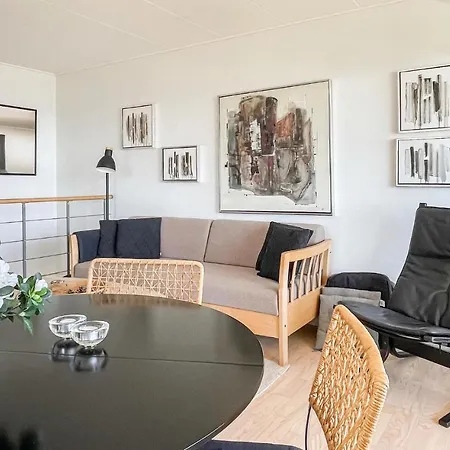 2 Bedroom Stunning In 아파트 알링에