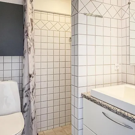 2 Bedroom Stunning In Apartment